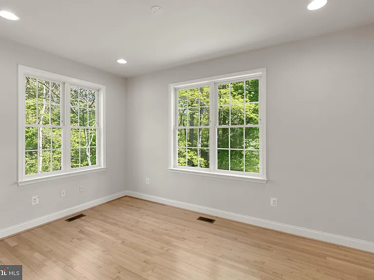 9724 Centennial Meadows Ln — Photo 13