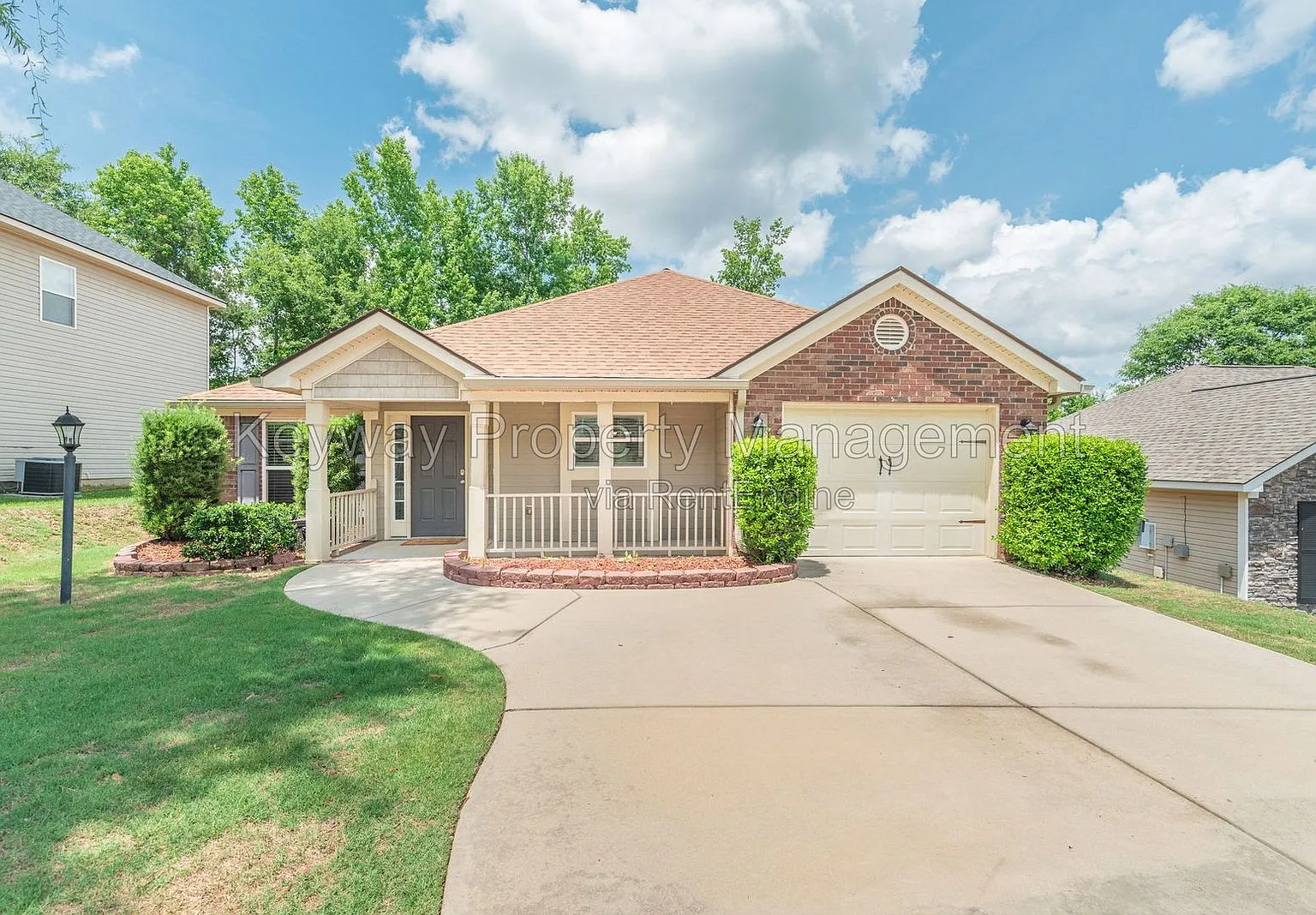 3 bed, 2.0 bath, 1893 sqft, $2,135 — Photo 1