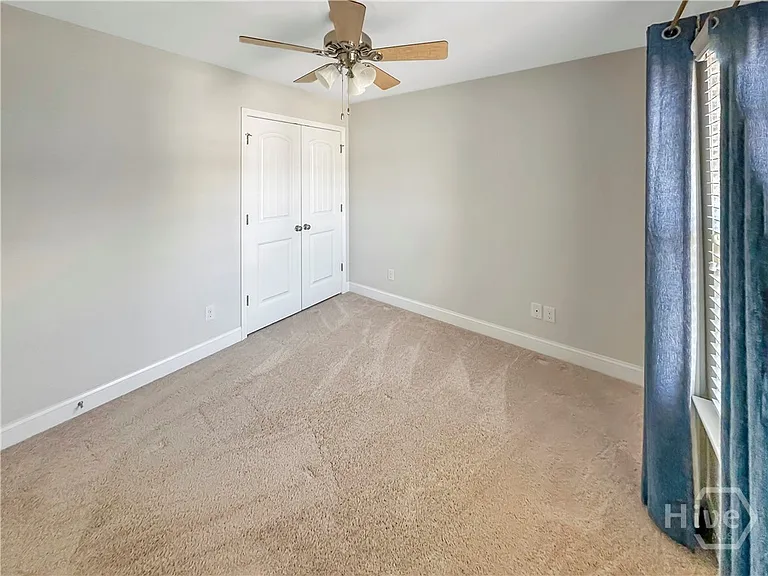 100 Regis Way — Photo 11