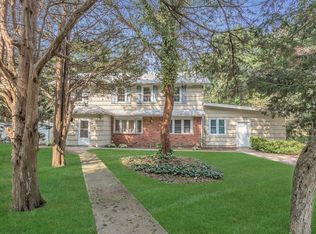 440 Nichols Rd, Hauppauge, NY 11788
