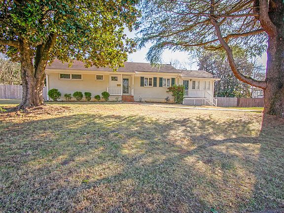 3rd image of 2208 Mimosa Dr