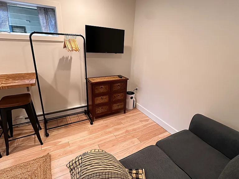 1624 Glacier Ave #B — Photo 15