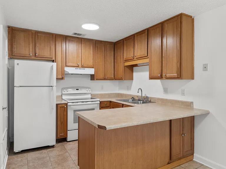 6346 W Fairfield Dr — Photo 8