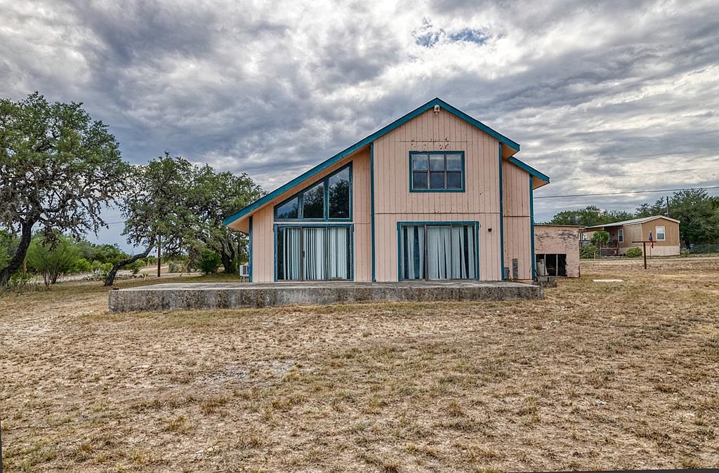 1879 N Saddle Mountain Rd, Leakey, TX 78873 Zillow