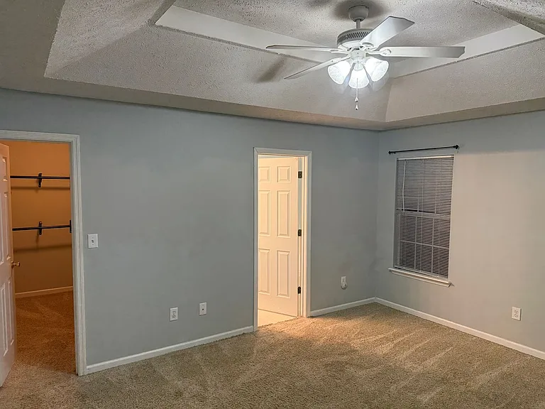 106 Thorton Dr — Photo 11