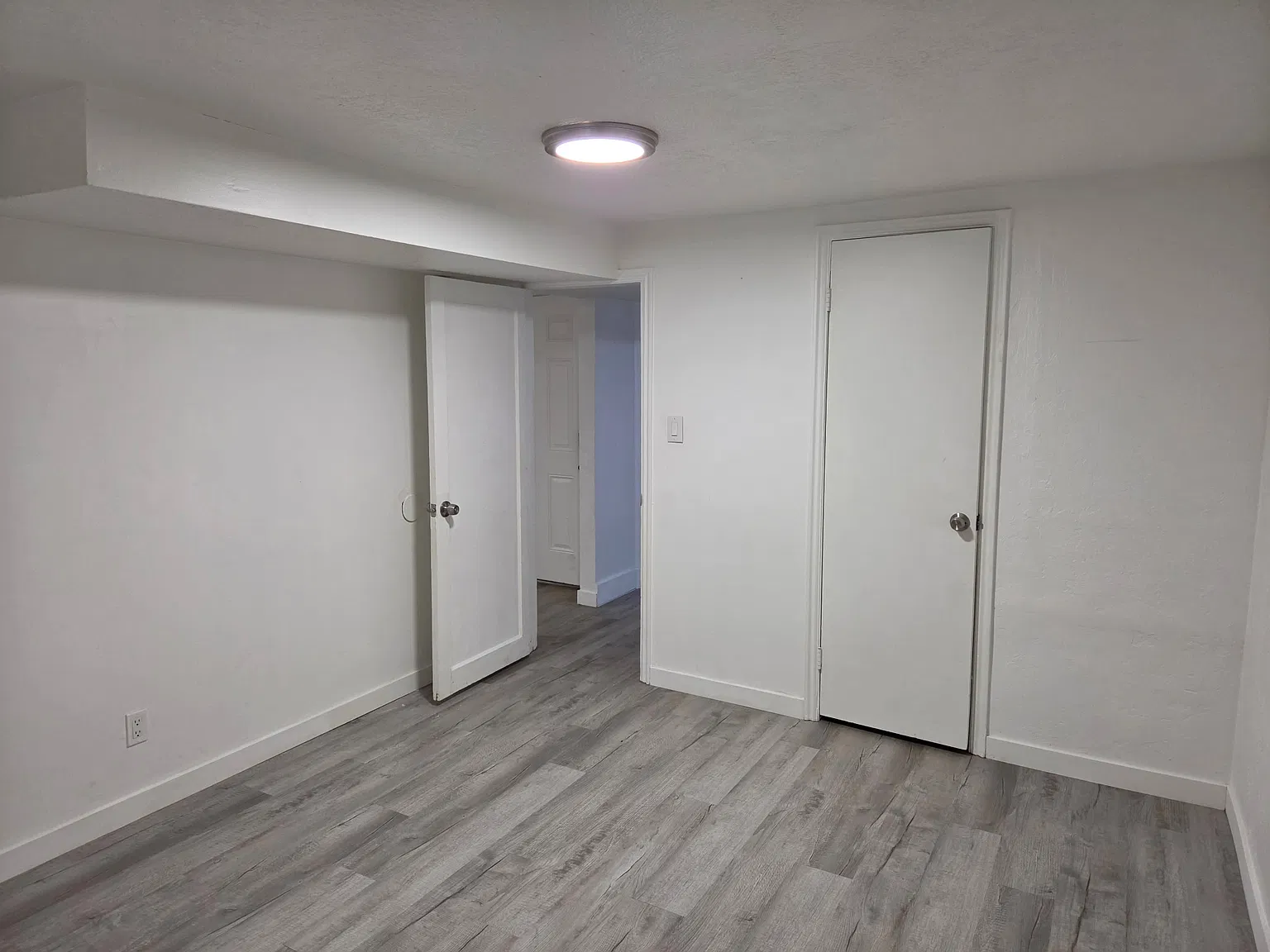 2 bed, $1,300 — Photo 1