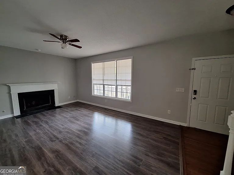 5633 Rutland Dr — Photo 3