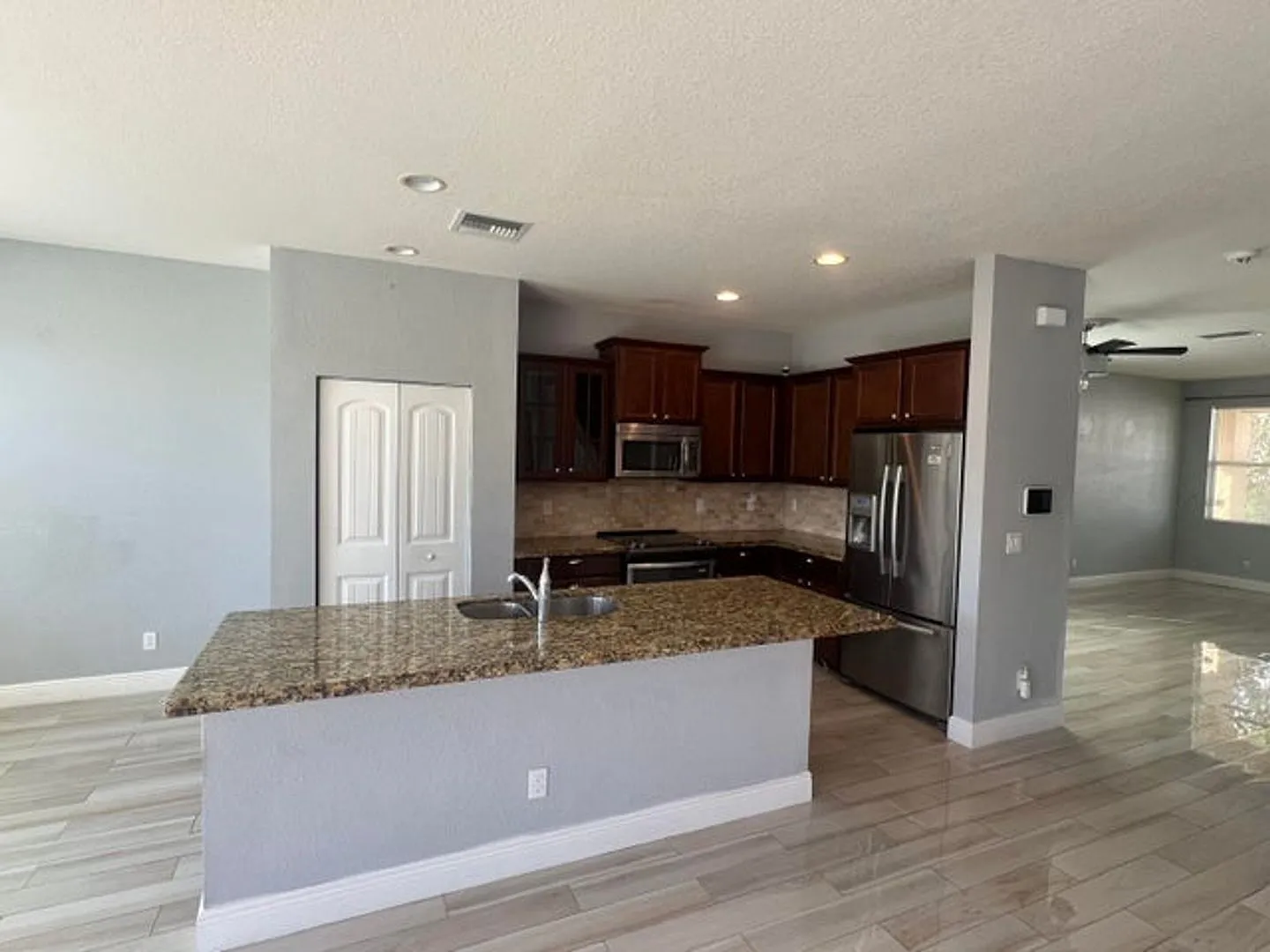 810 Palm Tree Lane, West Palm Beach, FL 33415 — Photo 2