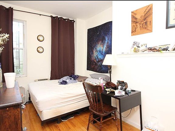 3rd image of 260 Jefferson St APT 2L