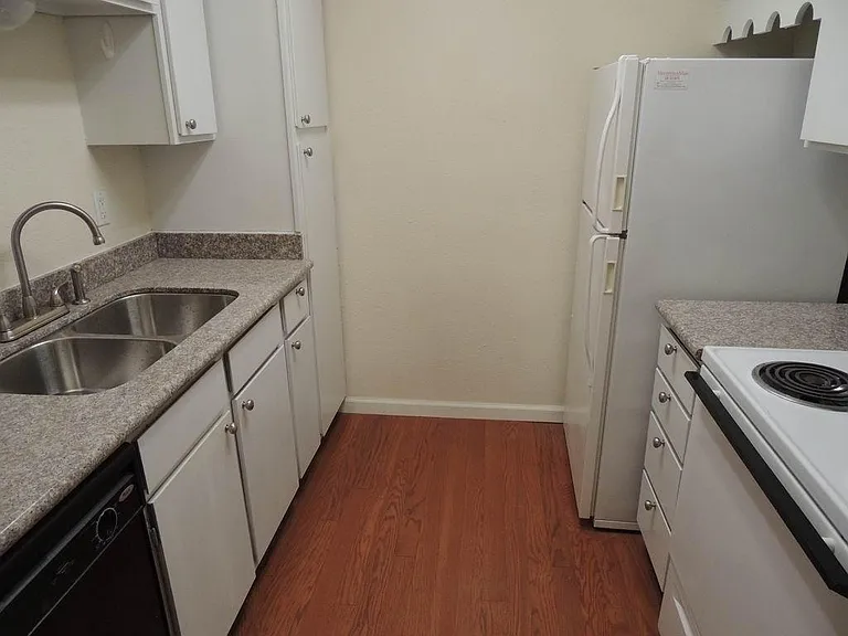 4641 Wild Indigo St — Photo 7