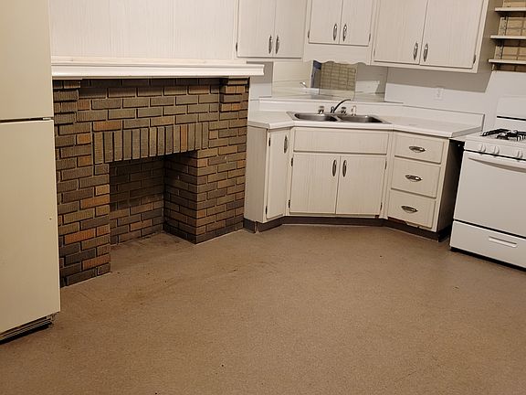 2nd image of 129 Mulberry St