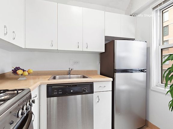 5th image of 520 E 81st St APT 5N