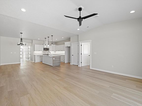 2nd image of 3325 S Nelson Pl