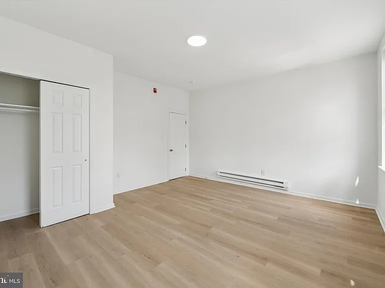 1626 N 17th St #301 — Photo 2