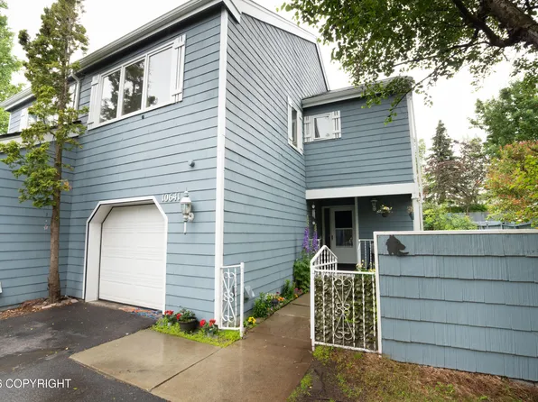 10641 Commodore Dr, Anchorage, AK 99507