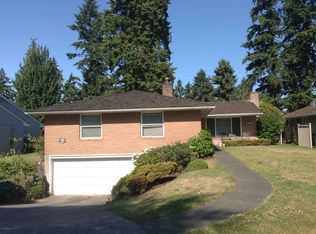 7529 Fairway Dr NE, Seattle, WA 98115
