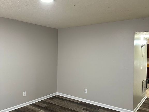 2nd image of 1220 Louisville St #18