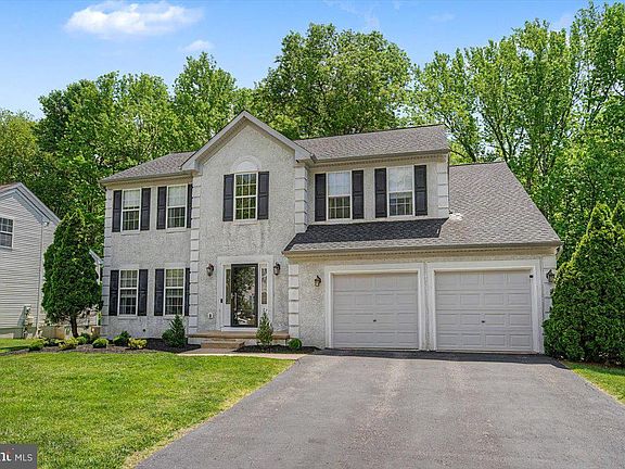 2nd image of 6 Stirling Dr