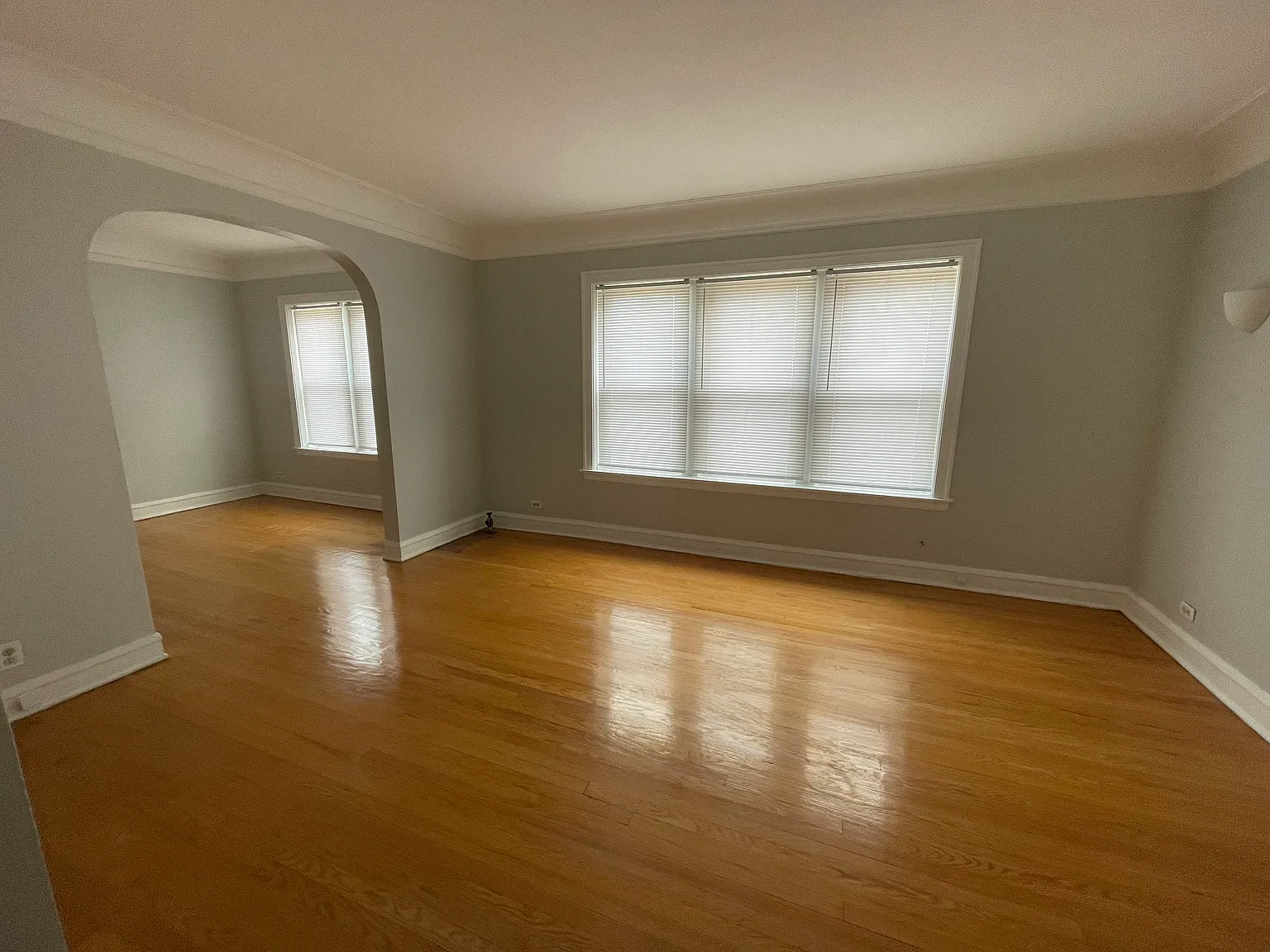 2 bed, $1,900 — Photo 2