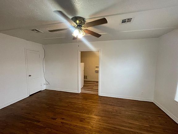 3rd image of 1010 Arkansas St