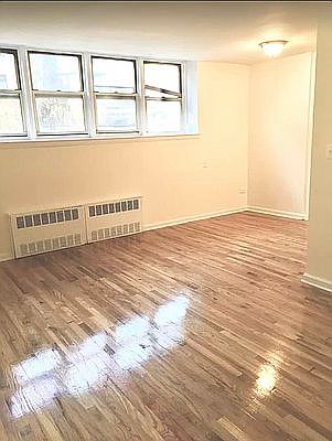 1st image of 150 Hawthorne St APT 1D