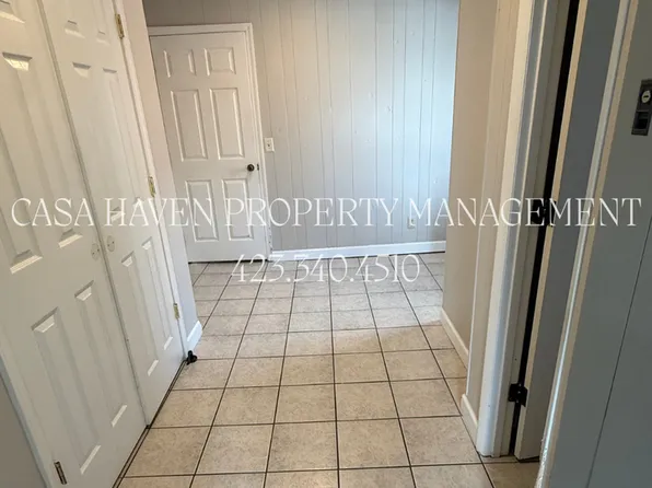 Johnson City, TN 3 Bedroom Apartment with Utilities Included!, 206 E Watauga Ave, Johnson City, TN 37601