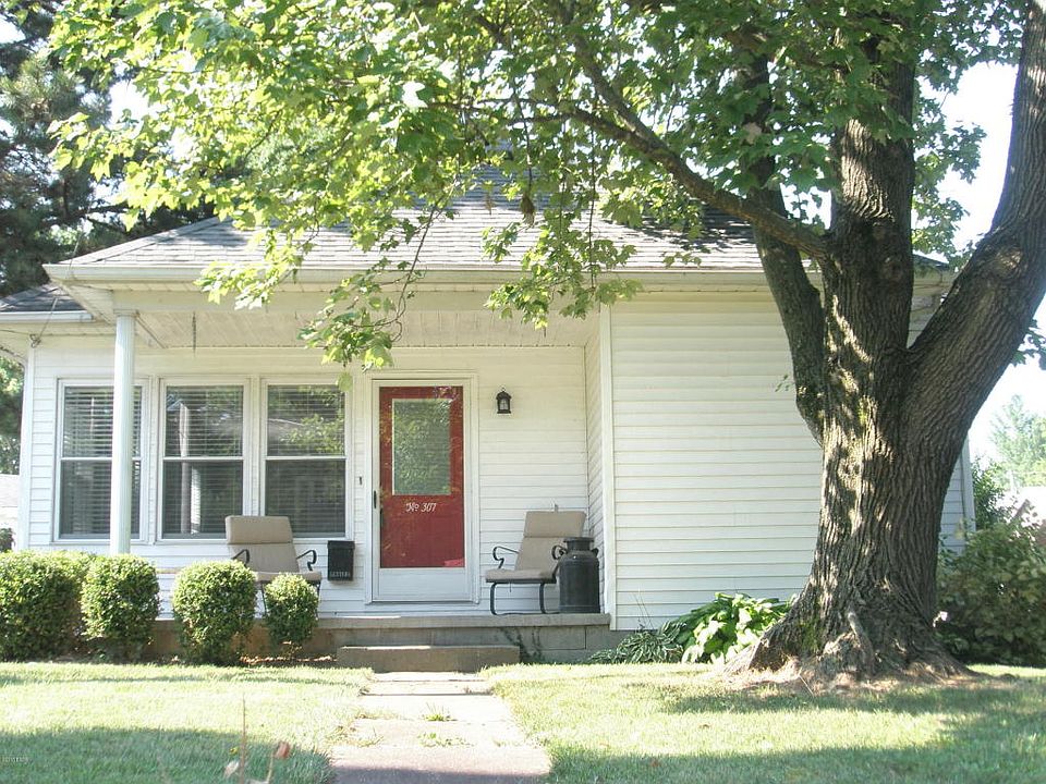 1st image of 307 E Grand Ave