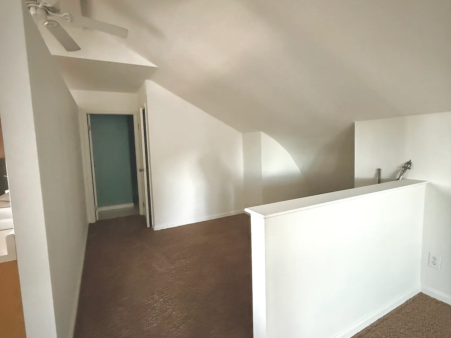 1 bed, 1100 sqft, $2,200 — Photo 2