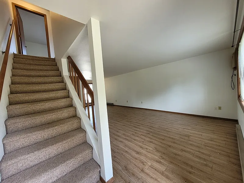 2 bed, 1.0 bath, $1,199 — Photo 2