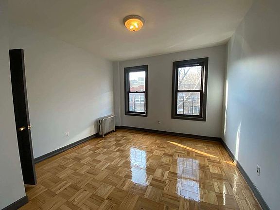 2nd image of 1128 Grant Ave #3C
