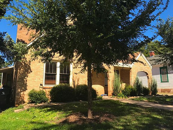 Exterior of duplex Right side (east) unit