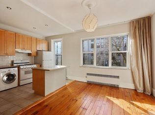 284 7th St #3, Brooklyn, NY 11215