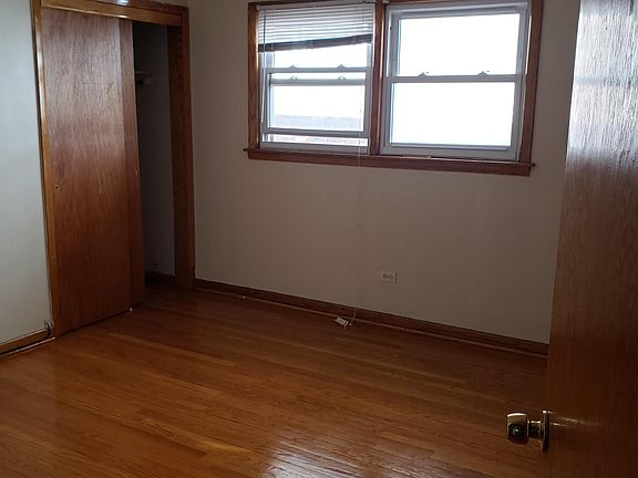 5th image of 6114 S Maplewood Ave APT 2