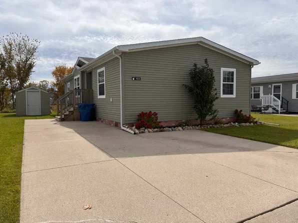 9836 Bellcrest Blvd #130, Fenton, MI 48430