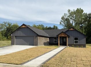 112 Shady Ln, Lufkin, TX 75904
