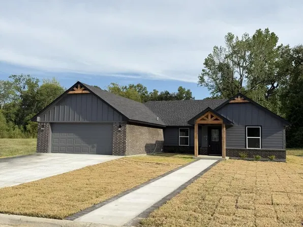 112 Shady Ln, Lufkin, TX 75904