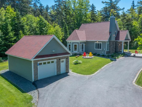 105 Loft Circle, Campton, NH 03223