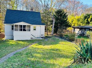 45 Green Rd, West Nyack, NY 10994