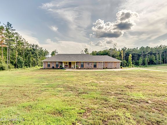 3rd image of 255 Spring Creek Rd