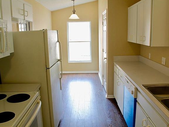 5th image of 3746 Imperial Dr