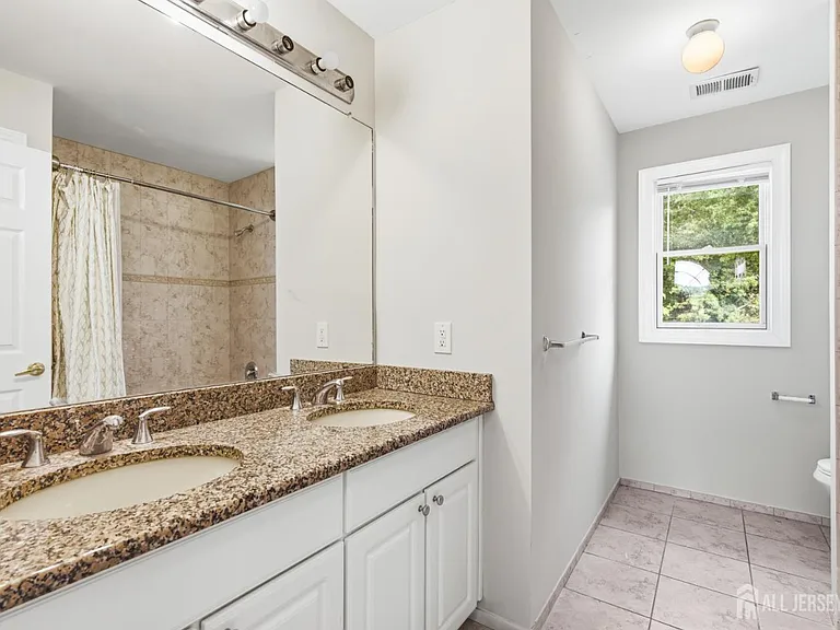 33 Melbloum Ln — Photo 25