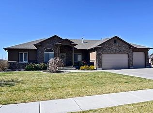 1039 W 3250 N, Pleasant View, UT 84414