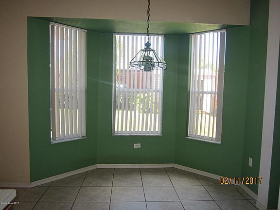 3rd image of 5552 Meadow Oaks Ave