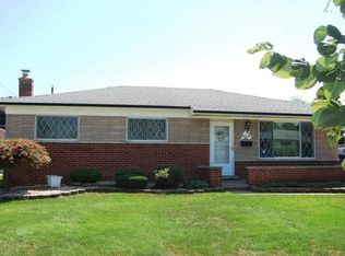 30136 Gloede Dr, Warren, MI 48088