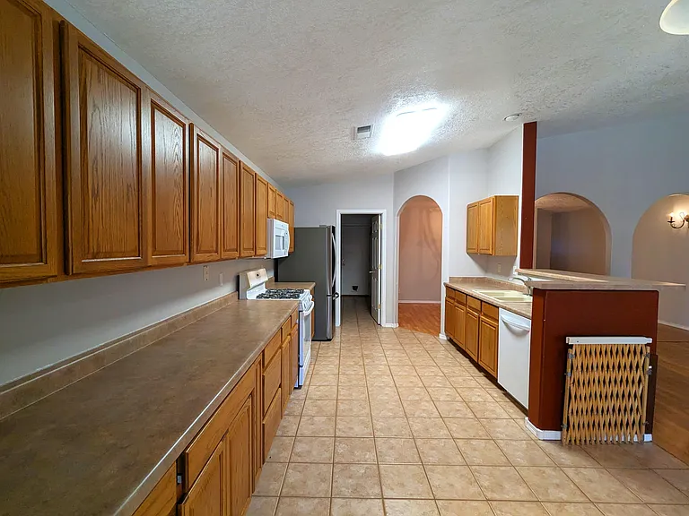 4653 Bismark Hills Way NE — Photo 8
