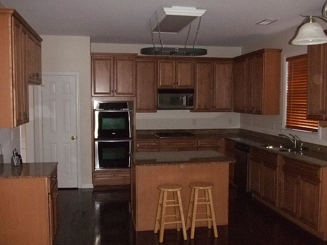 2nd image of 5 Granbury Ct