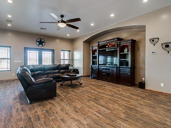 Living Rm