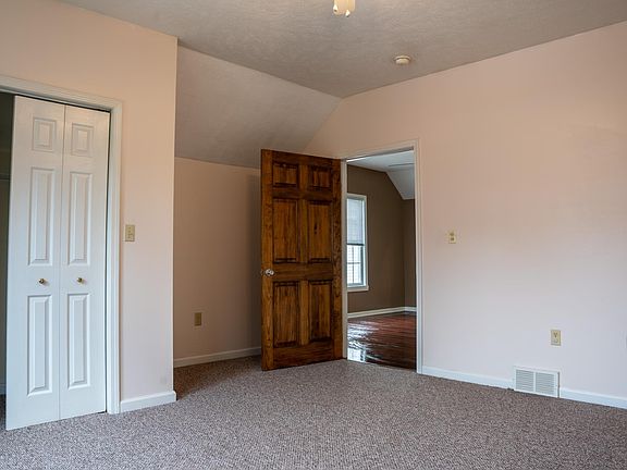 4th image of 713 W 26th St #2