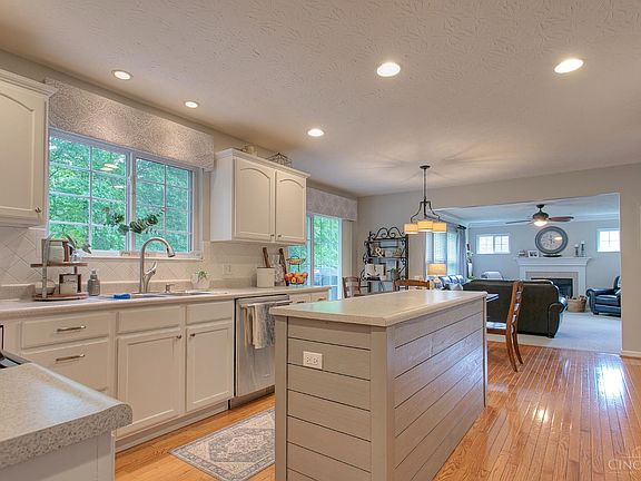 3rd image of 1766 Liberty Woods Dr