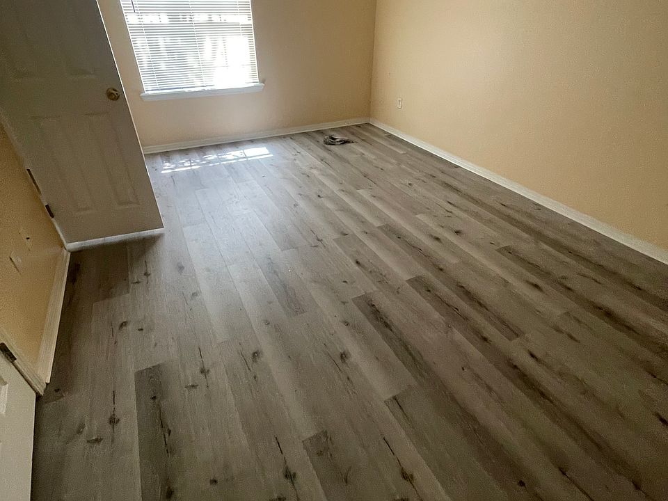 1st image of 4560 Laurelwood Dr